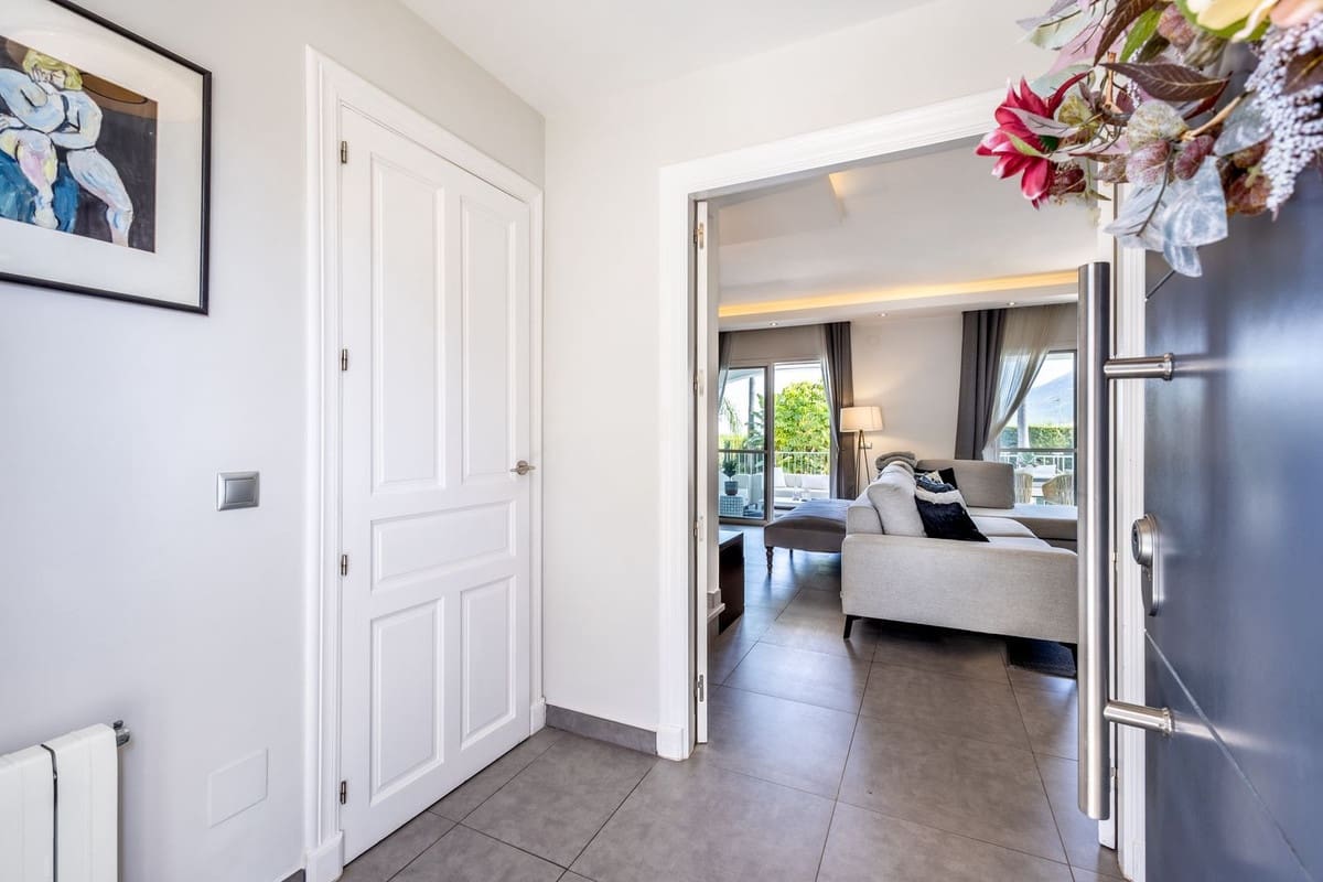 Chalet de 6 habitaciones en Alhaurín el Grande en venta con piscina - 895.000 € (Ref: 9683464)