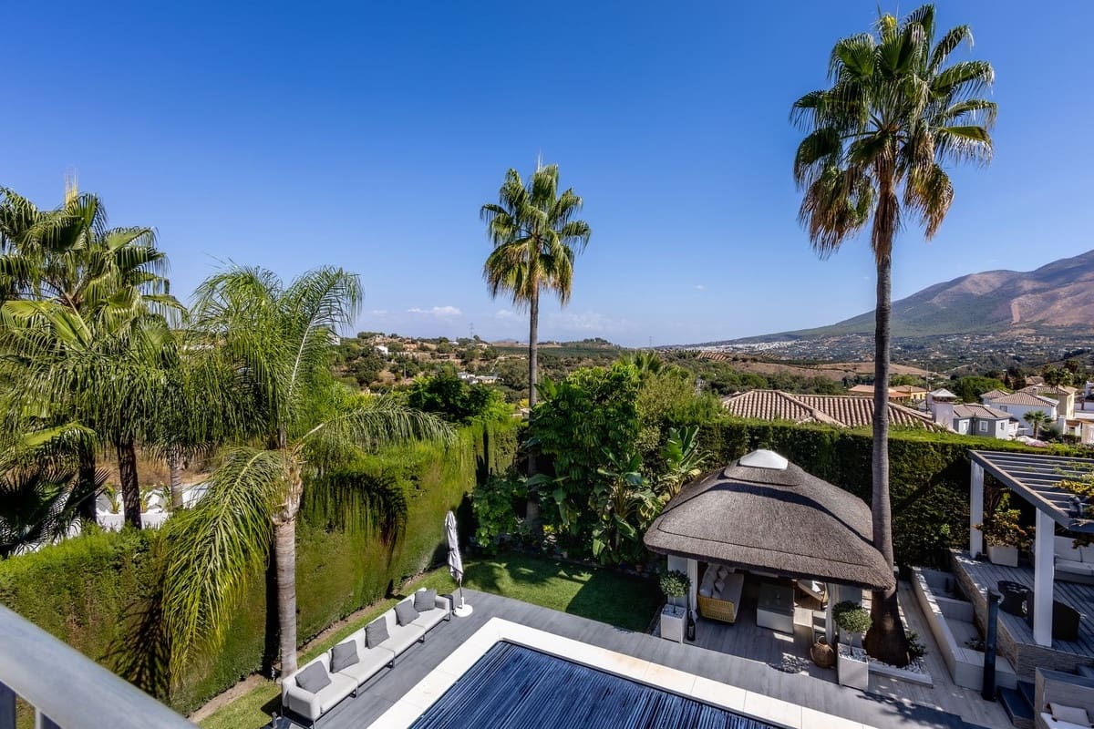 Chalet de 6 habitaciones en Alhaurín el Grande en venta con piscina - 895.000 € (Ref: 9683464)