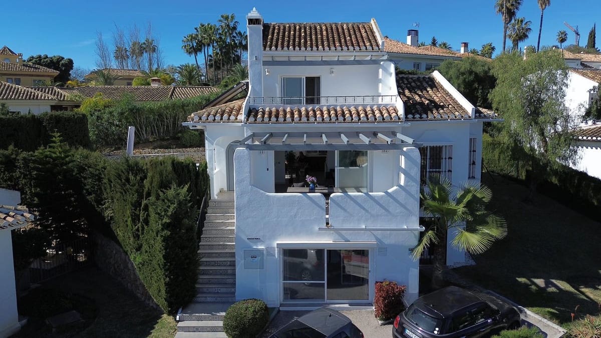 5 slaapkamer Villa te koop in Elviria met zwembad - € 1.499.000 (Ref: 9683466)