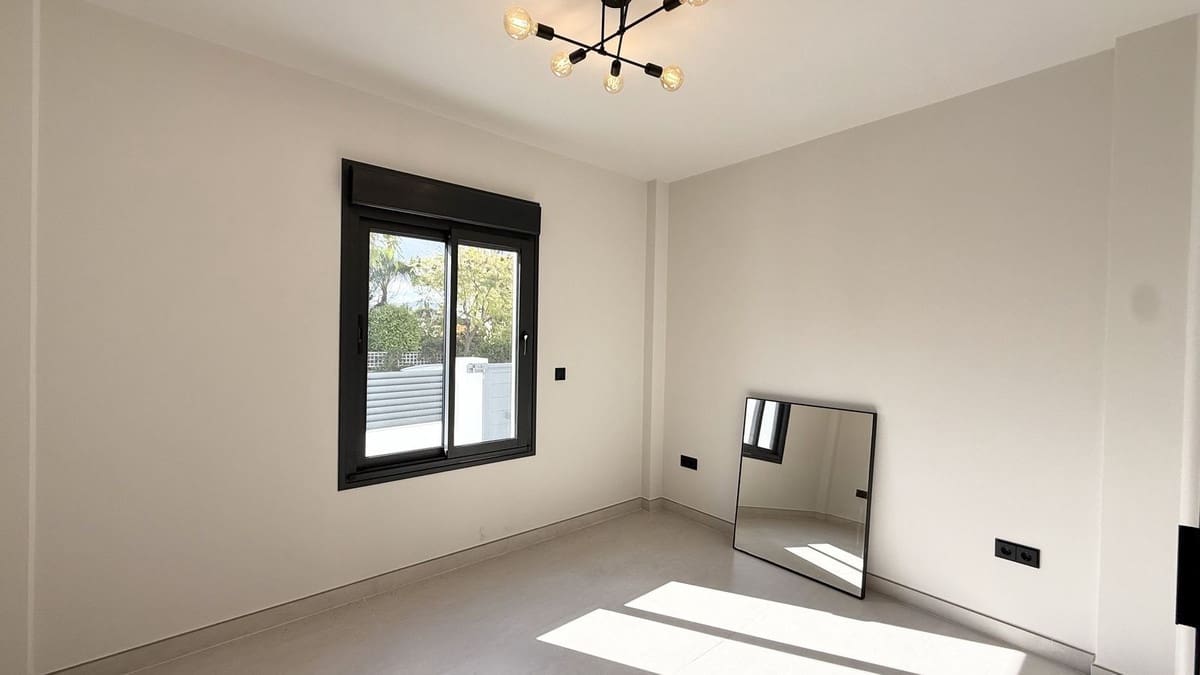 5 makuuhuone Huvila myytävänä paikassa Nueva Andalucia mukana uima-altaan - 2 200 000 € (Ref: 9686316)