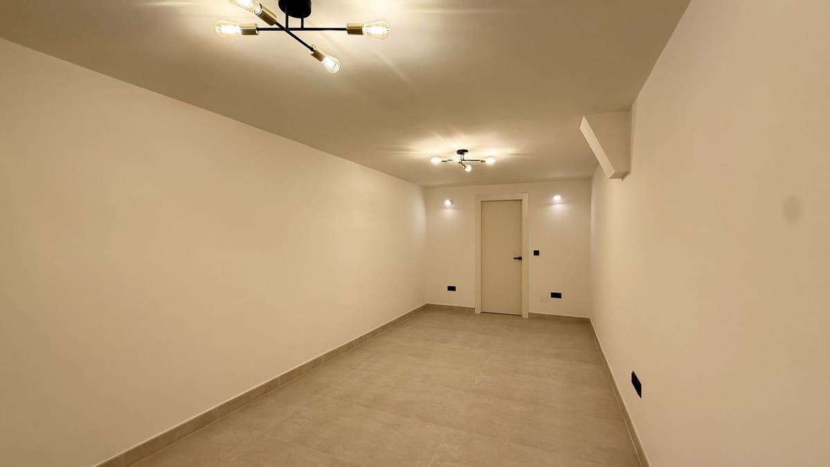 5 makuuhuone Huvila myytävänä paikassa Nueva Andalucia mukana uima-altaan - 2 200 000 € (Ref: 9686316)