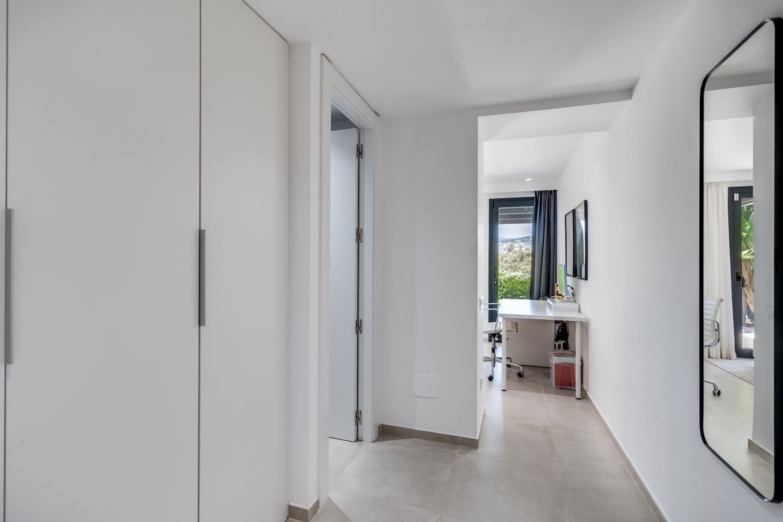 Chalet de 4 habitaciones en Nueva Andalucia en venta con piscina - 1.895.000 € (Ref: 9686317)