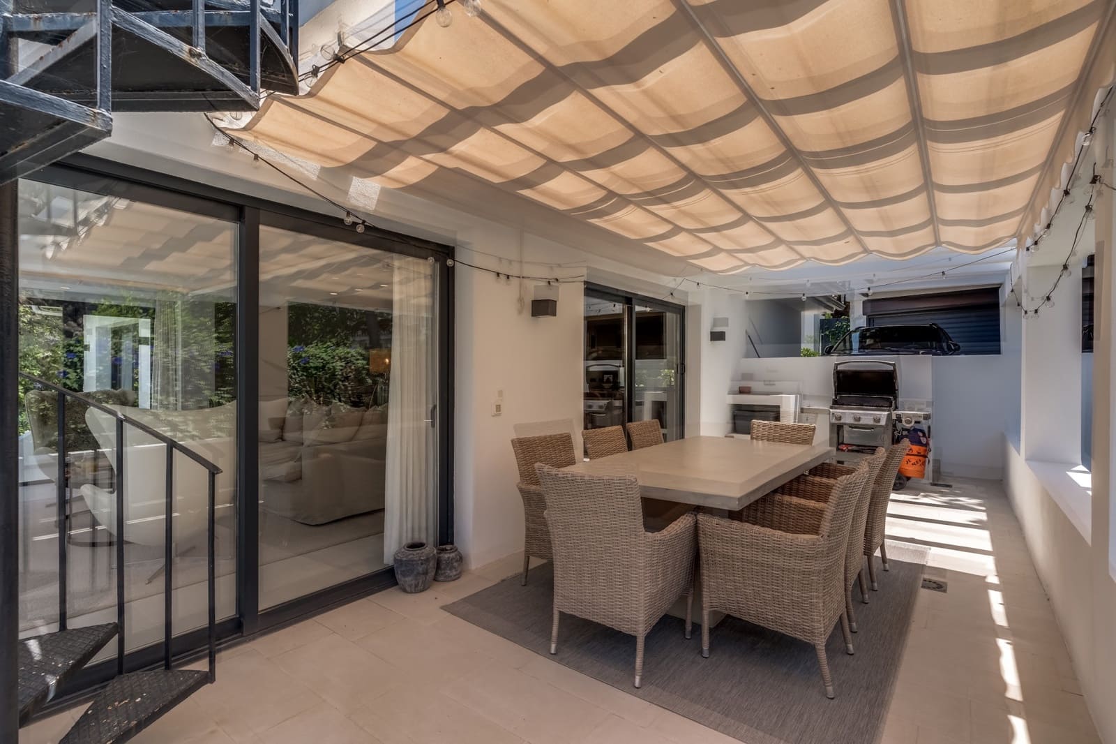 Chalet de 4 habitaciones en Nueva Andalucia en venta con piscina - 1.895.000 € (Ref: 9686317)