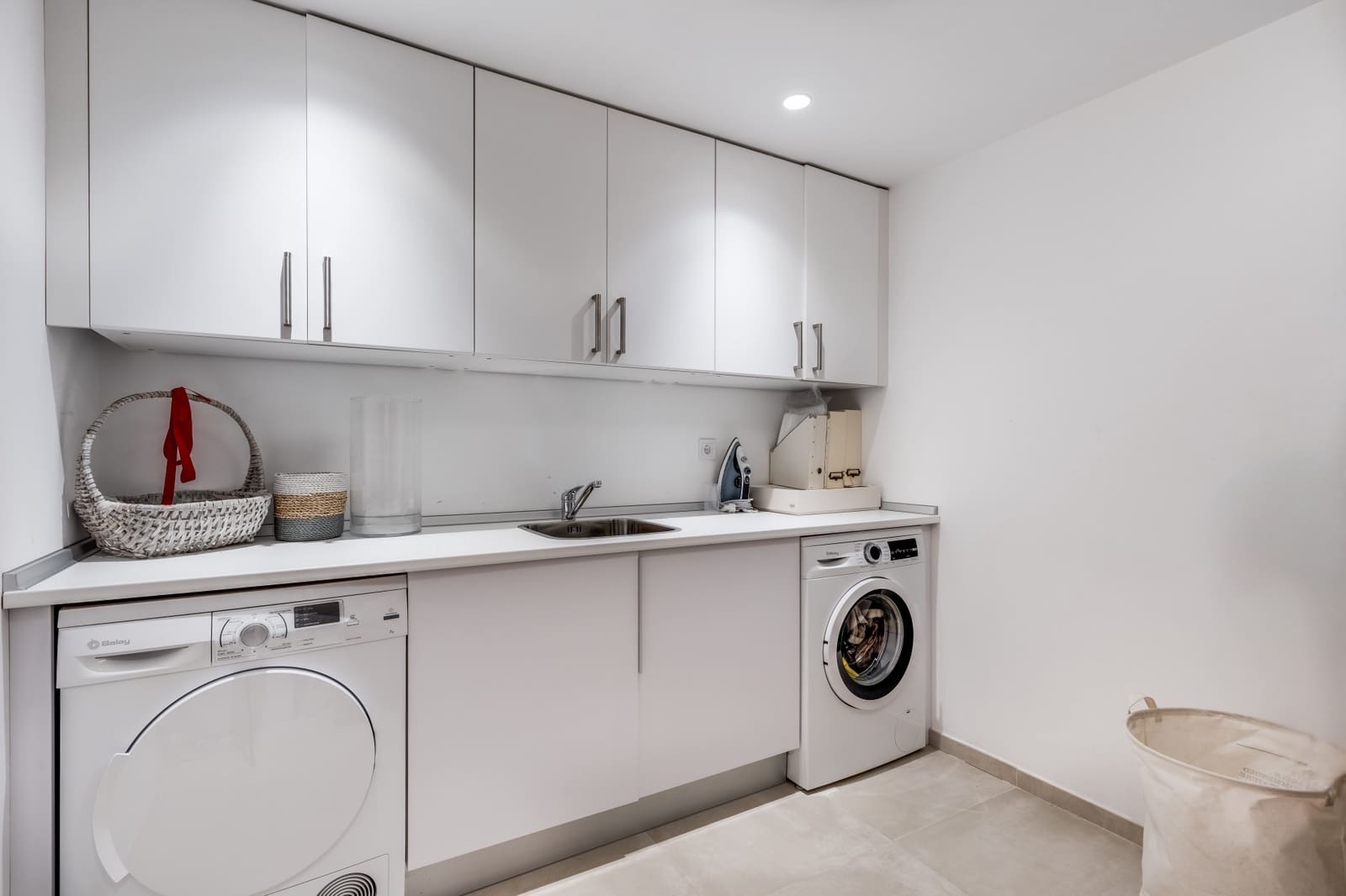 Chalet de 4 habitaciones en Nueva Andalucia en venta con piscina - 1.895.000 € (Ref: 9686317)