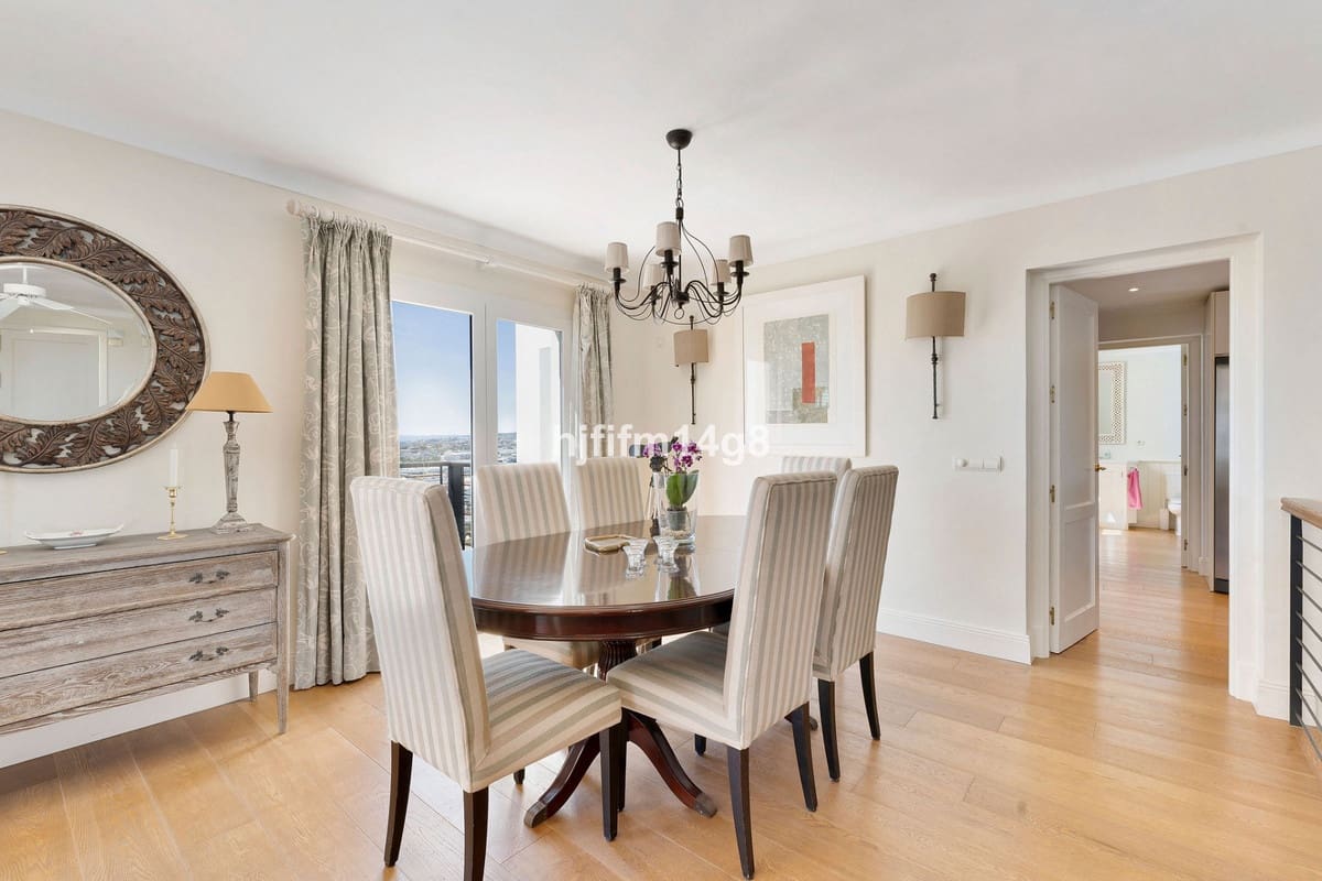 4 bedroom Villa for sale in Nueva Andalucia with pool - € 1,995,000 (Ref: 9698770)