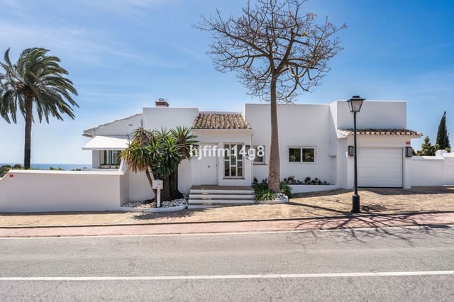 4 makuuhuone Huvila myytävänä paikassa La Dama de Noche - La Alzambra, Marbella mukana uima-altaan - 1 995 000 € (Ref: 9698770)