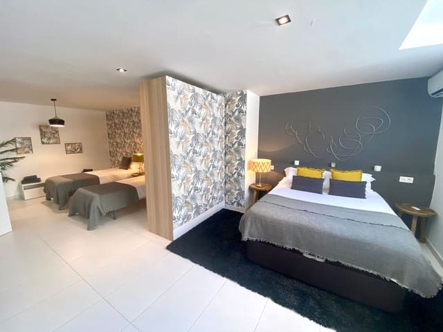 6 chambre Villa/Maison à vendre à La Dama de Noche - La Alzambra, Marbella avec piscine - 1 399 000 € (Ref: 9698772)