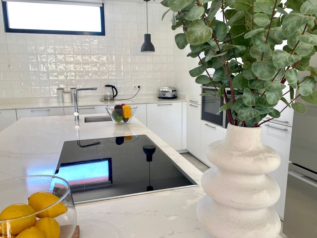 Chalet de 6 habitaciones en Nueva Andalucia en venta con piscina - 1.399.000 € (Ref: 9698772)