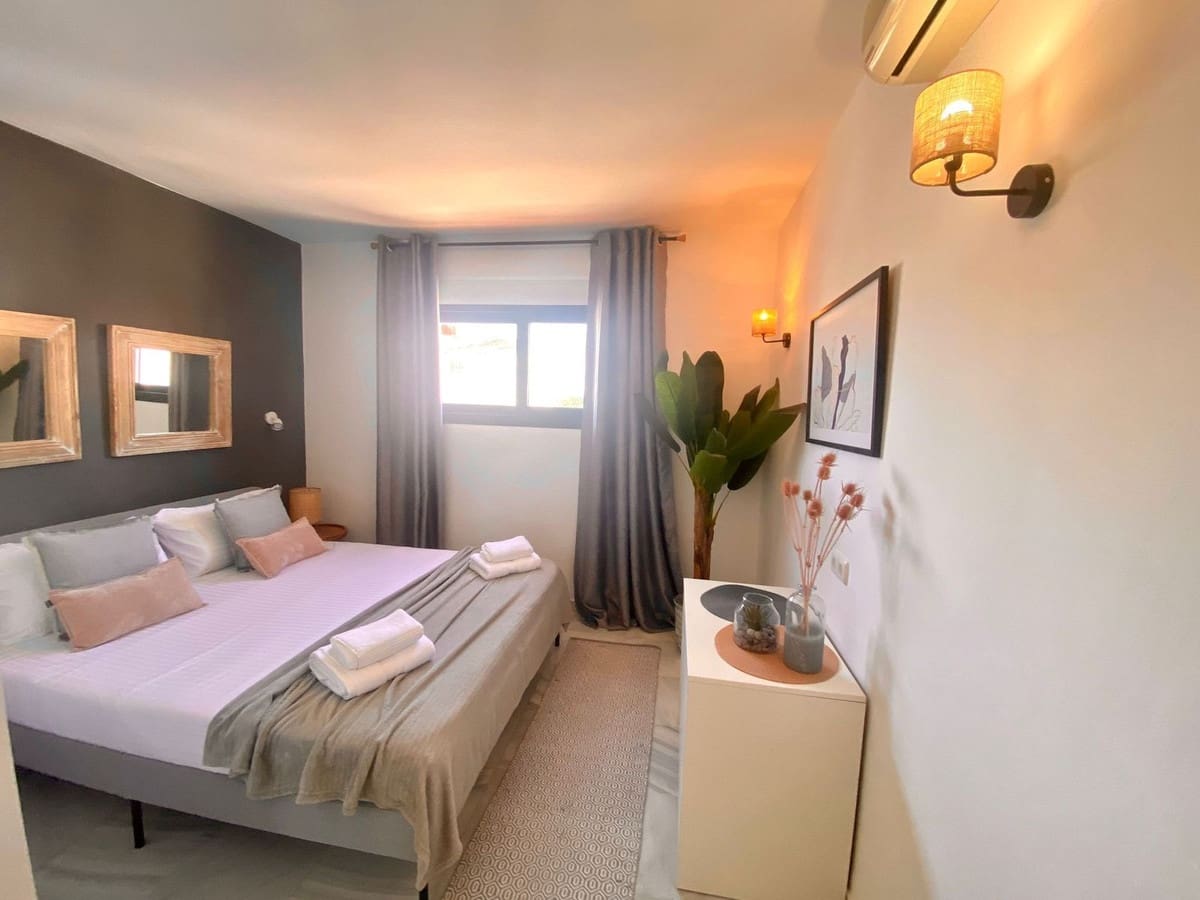 Chalet de 6 habitaciones en Nueva Andalucia en venta con piscina - 1.399.000 € (Ref: 9698772)