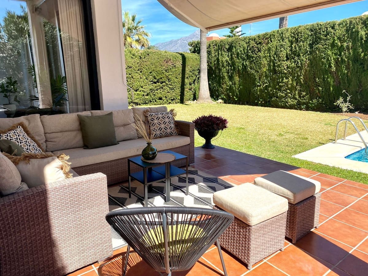Chalet de 6 habitaciones en Nueva Andalucia en venta con piscina - 1.399.000 € (Ref: 9698772)