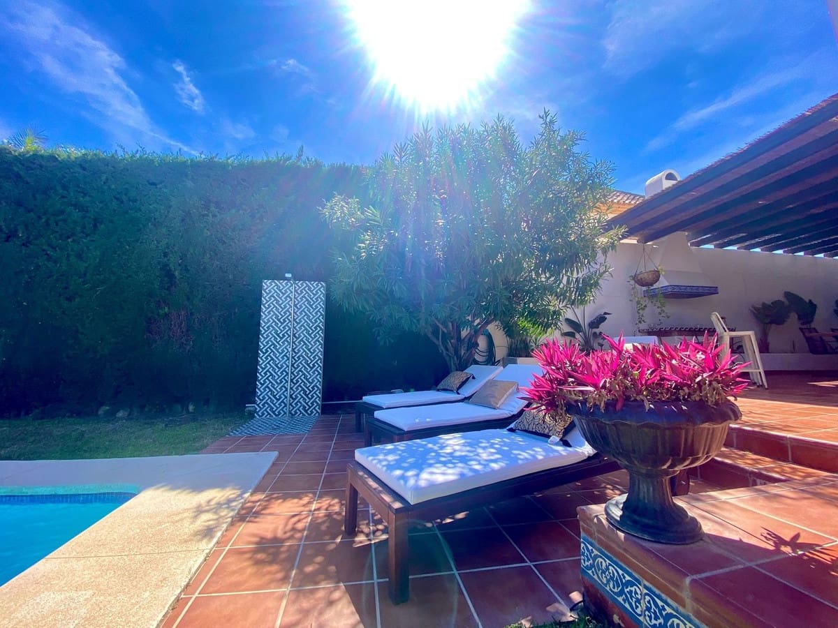 Chalet de 6 habitaciones en Nueva Andalucia en venta con piscina - 1.399.000 € (Ref: 9698772)