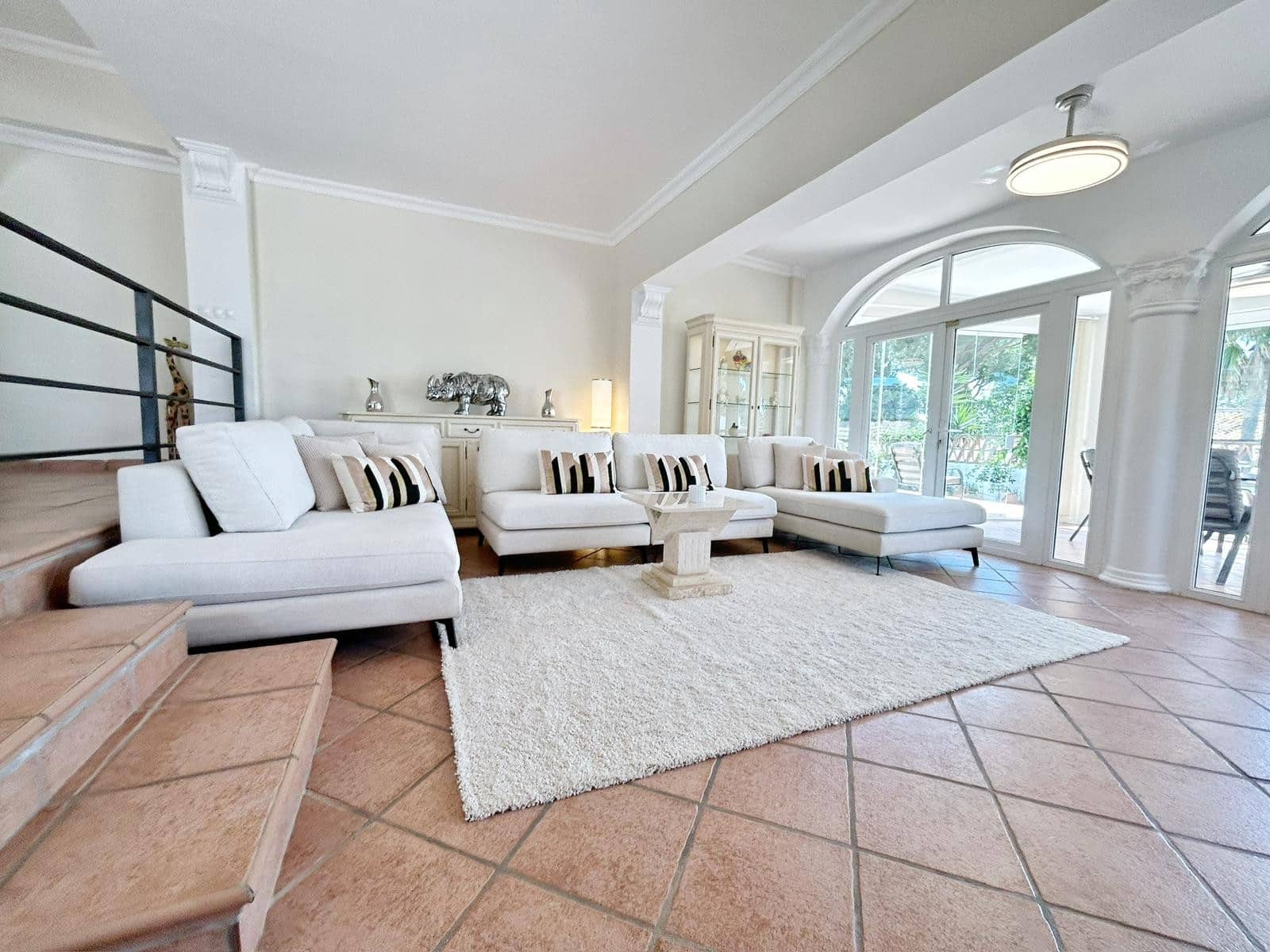 4 slaapkamer Villa te koop in Mijas Costa met zwembad - € 980.000 (Ref: 9701531)