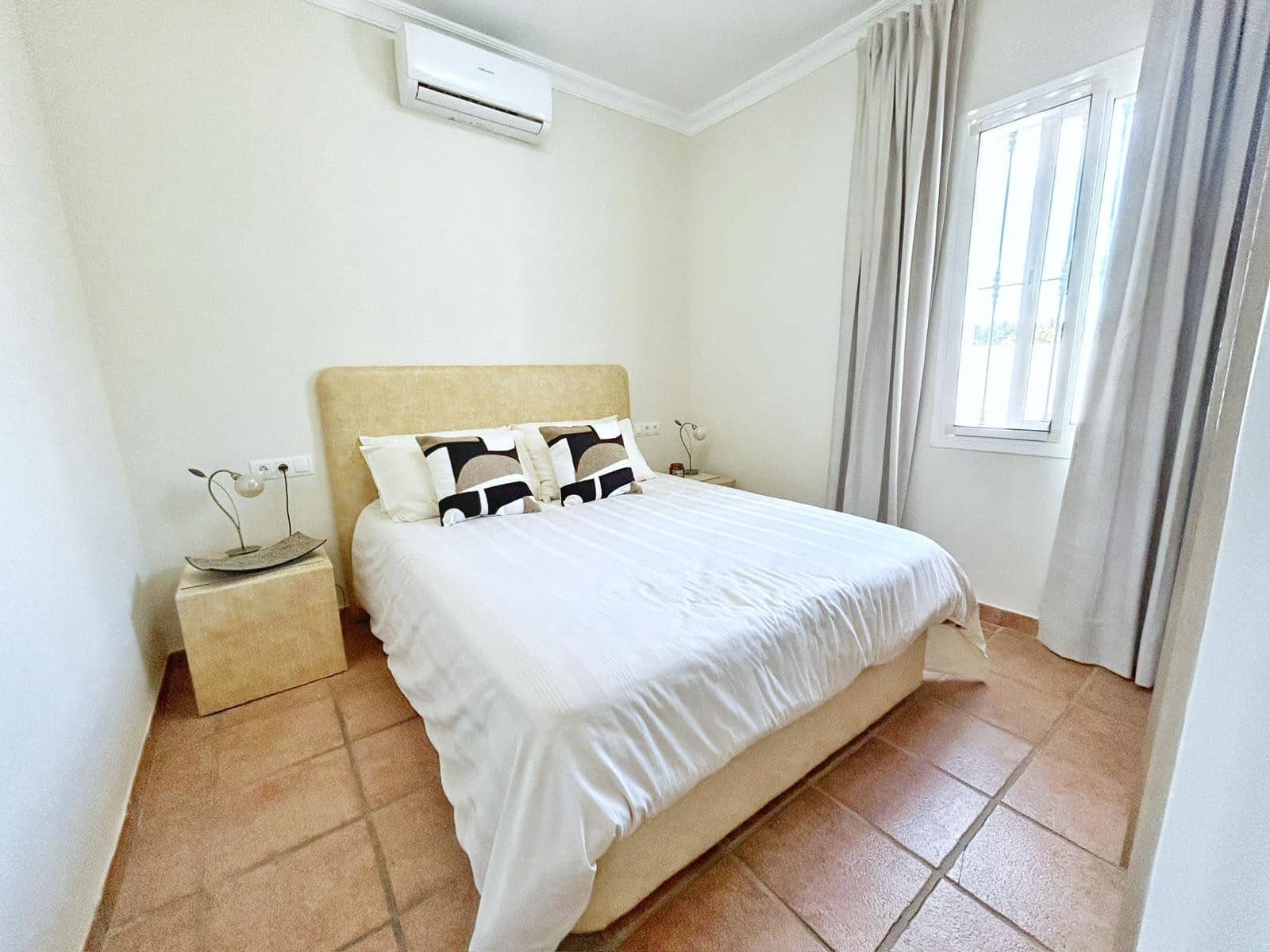 4 slaapkamer Villa te koop in Mijas Costa met zwembad - € 980.000 (Ref: 9701531)