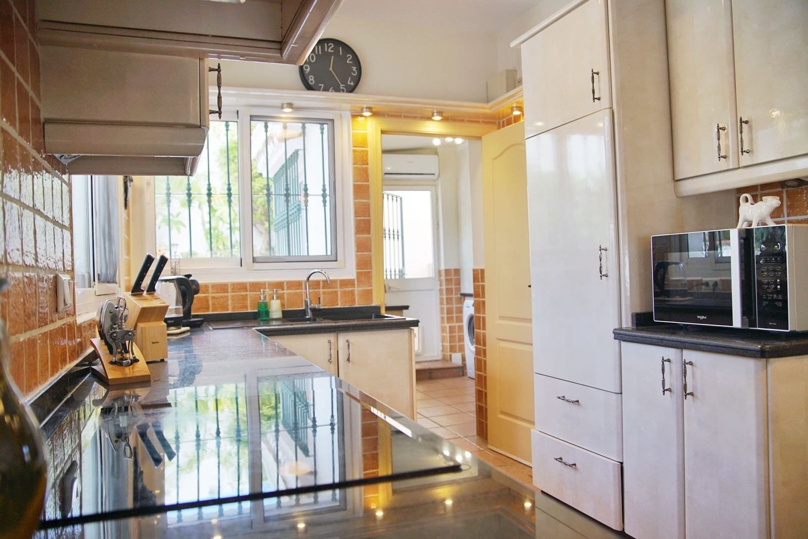 4 slaapkamer Villa te koop in Mijas Costa met zwembad - € 980.000 (Ref: 9701531)