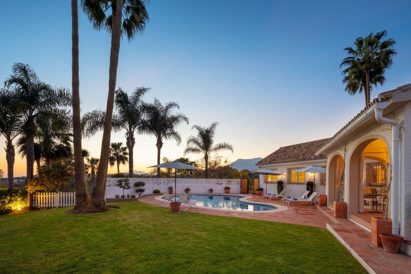 5 soveværelse Villa til salg i Marbella med swimmingpool - € 1.795.000 (Ref: 9701532)