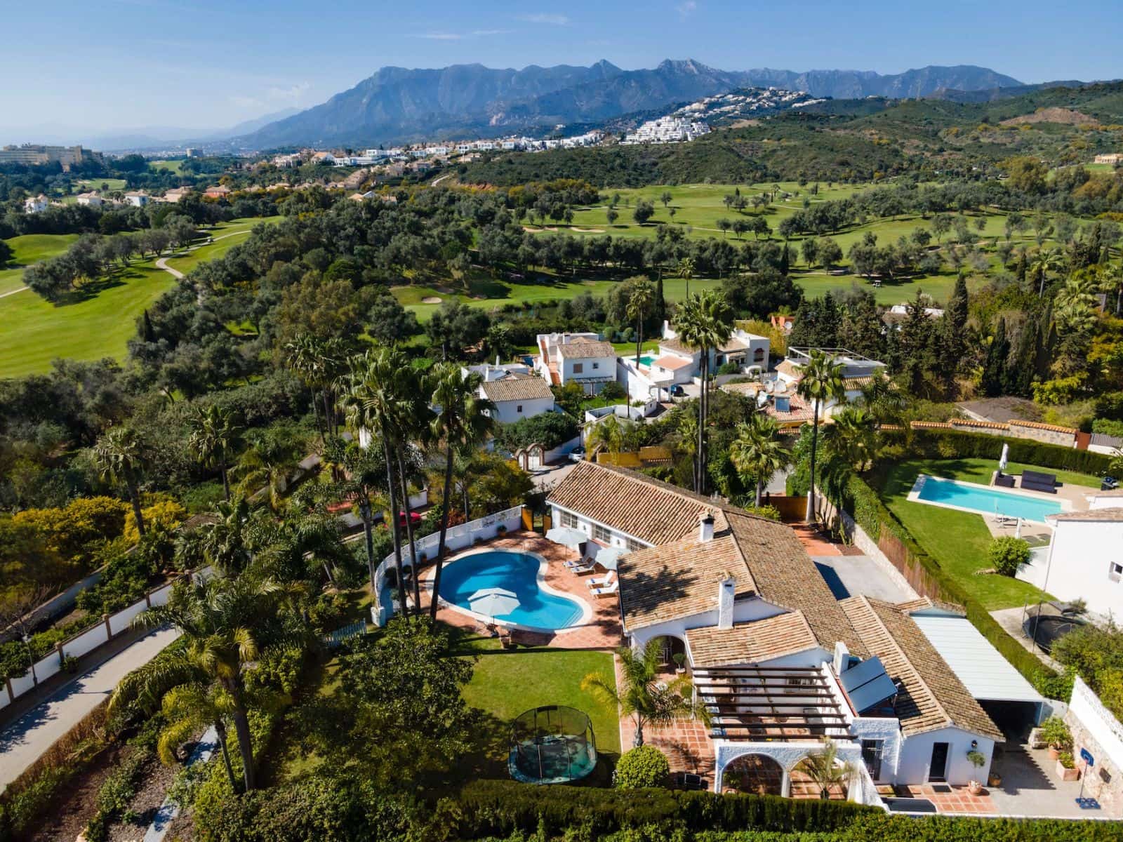 5 soveværelse Villa til salg i Marbella med swimmingpool - € 1.795.000 (Ref: 9701532)