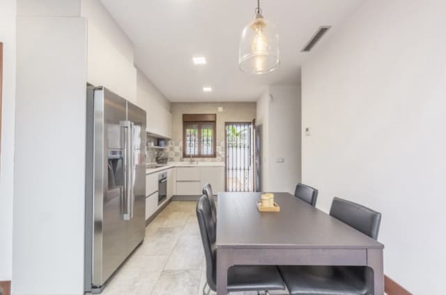 5 camera da letto Villa in vendita in San Pedro de Alcántara Pueblo, Marbella con piscina - 2.000.000 € (Rif: 9701533)