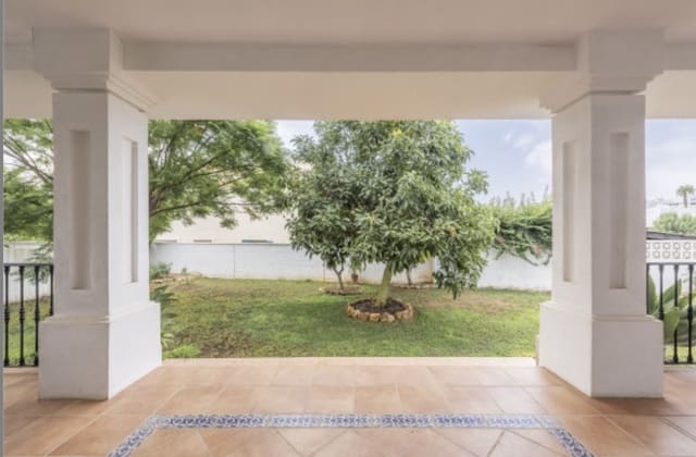 5 camera da letto Villa in vendita in San Pedro de Alcántara Pueblo, Marbella con piscina - 2.000.000 € (Rif: 9701533)