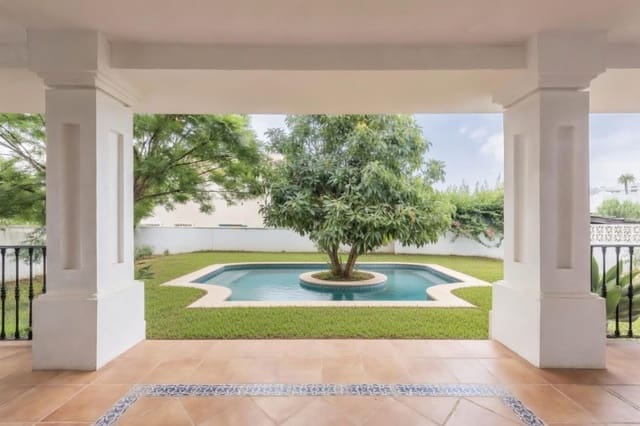 5 camera da letto Villa in vendita in San Pedro de Alcántara Pueblo, Marbella con piscina - 2.000.000 € (Rif: 9701533)