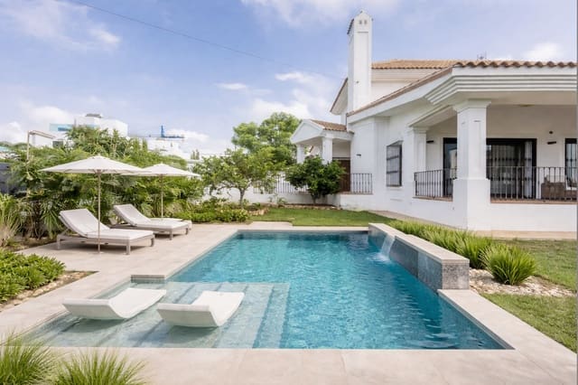 5 camera da letto Villa in vendita in San Pedro de Alcántara Pueblo, Marbella con piscina - 2.000.000 € (Rif: 9701533)
