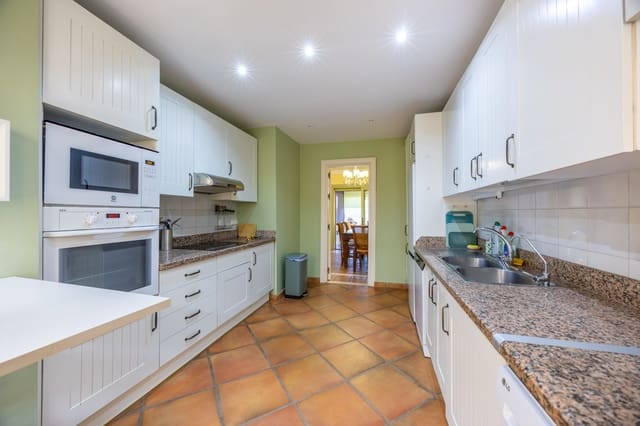 3 soveværelse Byhus til salg i Sotogrande, San Roque med swimmingpool - € 750.000 (Ref: 9701534)