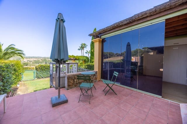3 soveværelse Byhus til salg i Sotogrande, San Roque med swimmingpool - € 750.000 (Ref: 9701534)