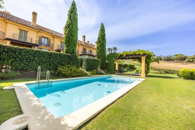 3 soveværelse Byhus til salg i Sotogrande, San Roque med swimmingpool - € 750.000 (Ref: 9701534)