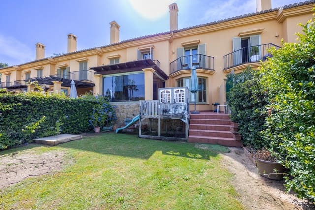 3 soveværelse Byhus til salg i Sotogrande, San Roque med swimmingpool - € 750.000 (Ref: 9701534)