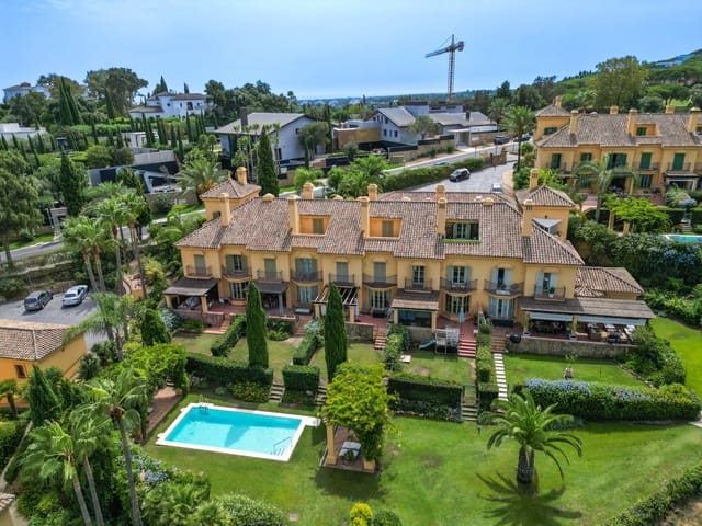3 soveværelse Byhus til salg i Sotogrande, San Roque med swimmingpool - € 750.000 (Ref: 9701534)