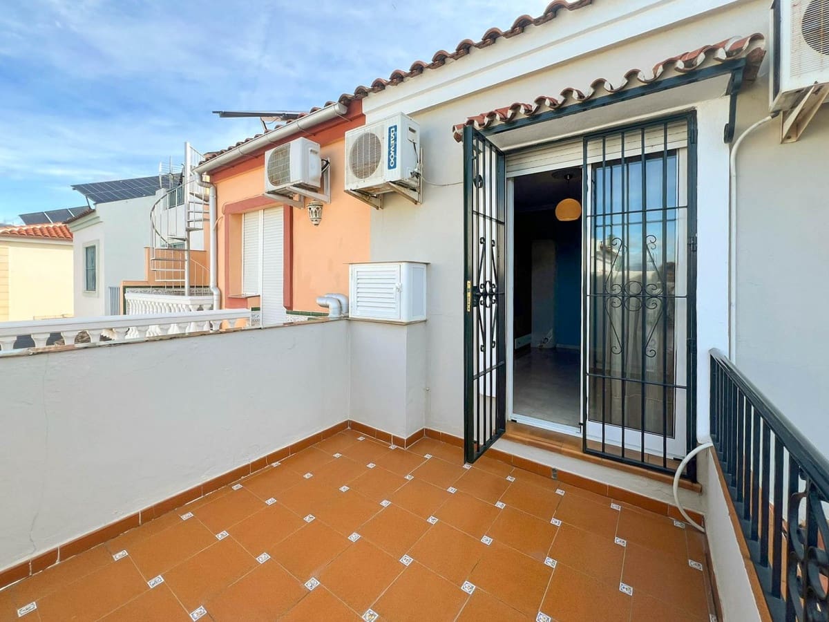 Chalet de 3 habitaciones en Mijas en venta - 475.000 € (Ref: 9701535)