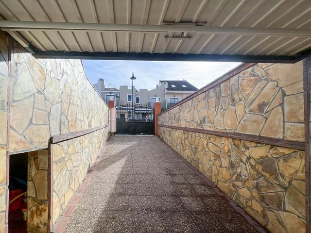 Chalet de 3 habitaciones en Mijas pueblo, Mijas en venta - 475.000 € (Ref: 9701535)