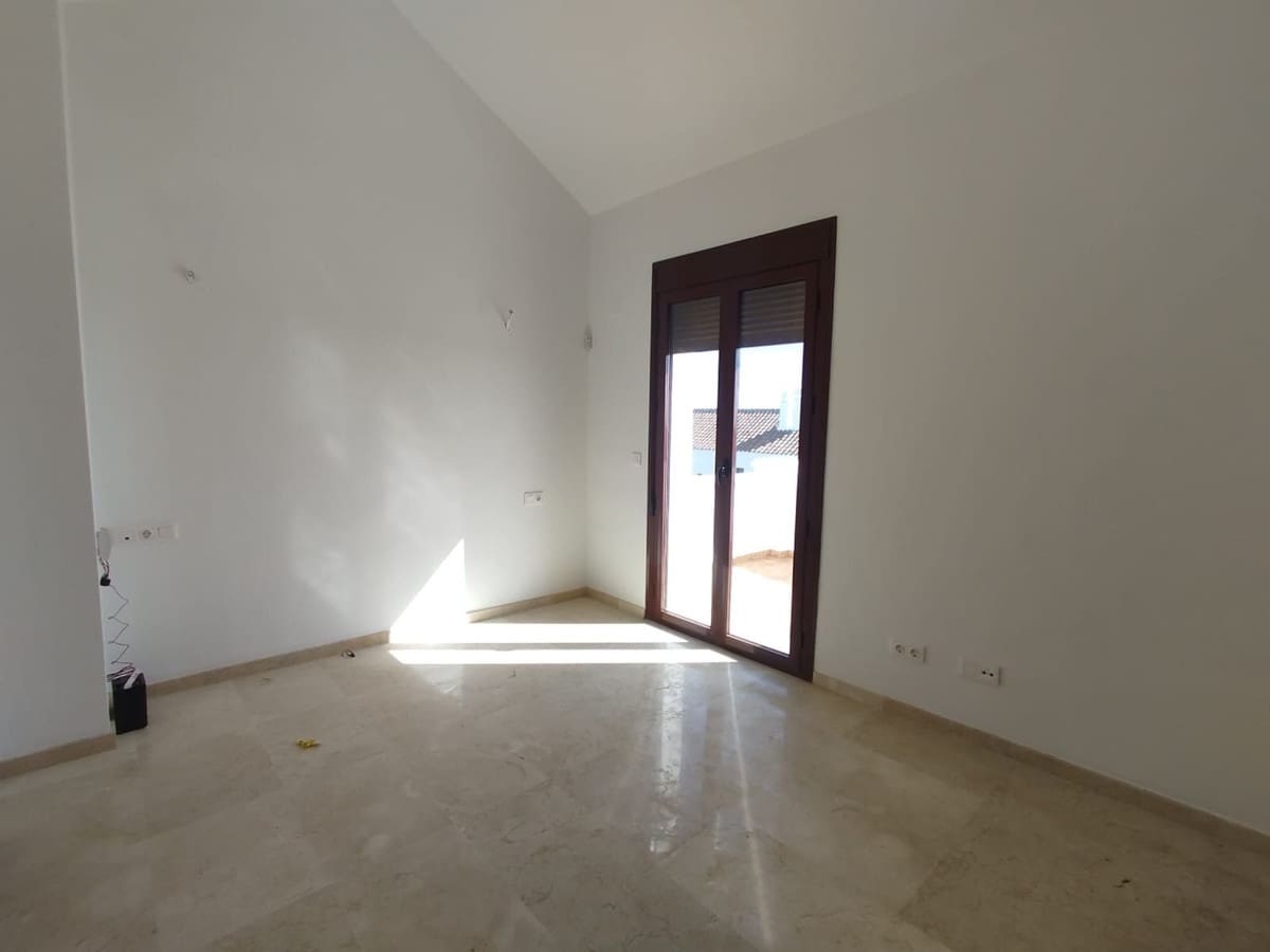 3 quarto Casa em Banda para venda em Bahia de Casares - 499 000 € (Ref: 9701536)