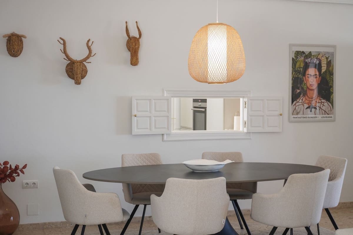 4 slaapkamer Villa te koop in Estepona met zwembad garage - € 899.000 (Ref: 9701537)