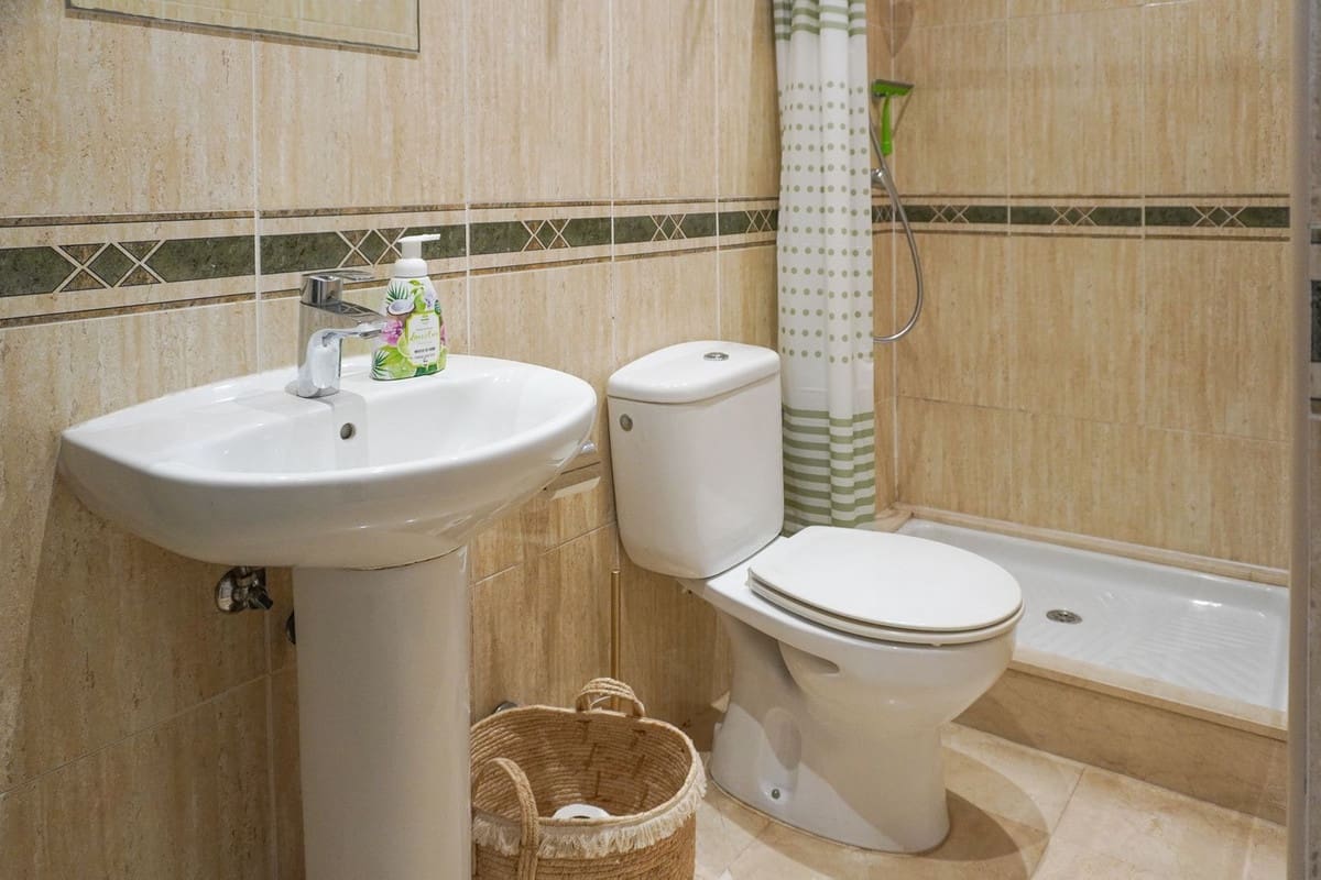 4 slaapkamer Villa te koop in Estepona met zwembad garage - € 899.000 (Ref: 9701537)