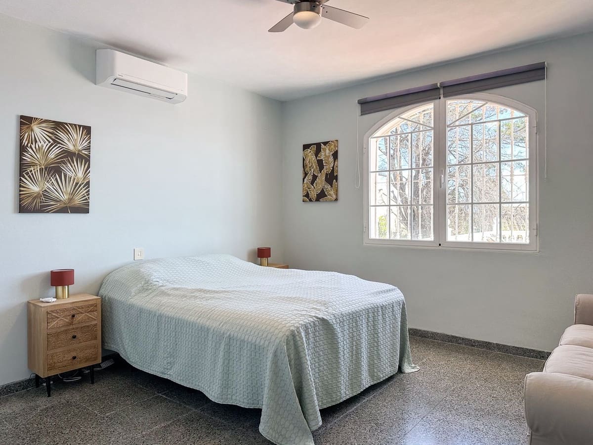 4 slaapkamer Villa te koop in Estepona met zwembad garage - € 899.000 (Ref: 9701537)