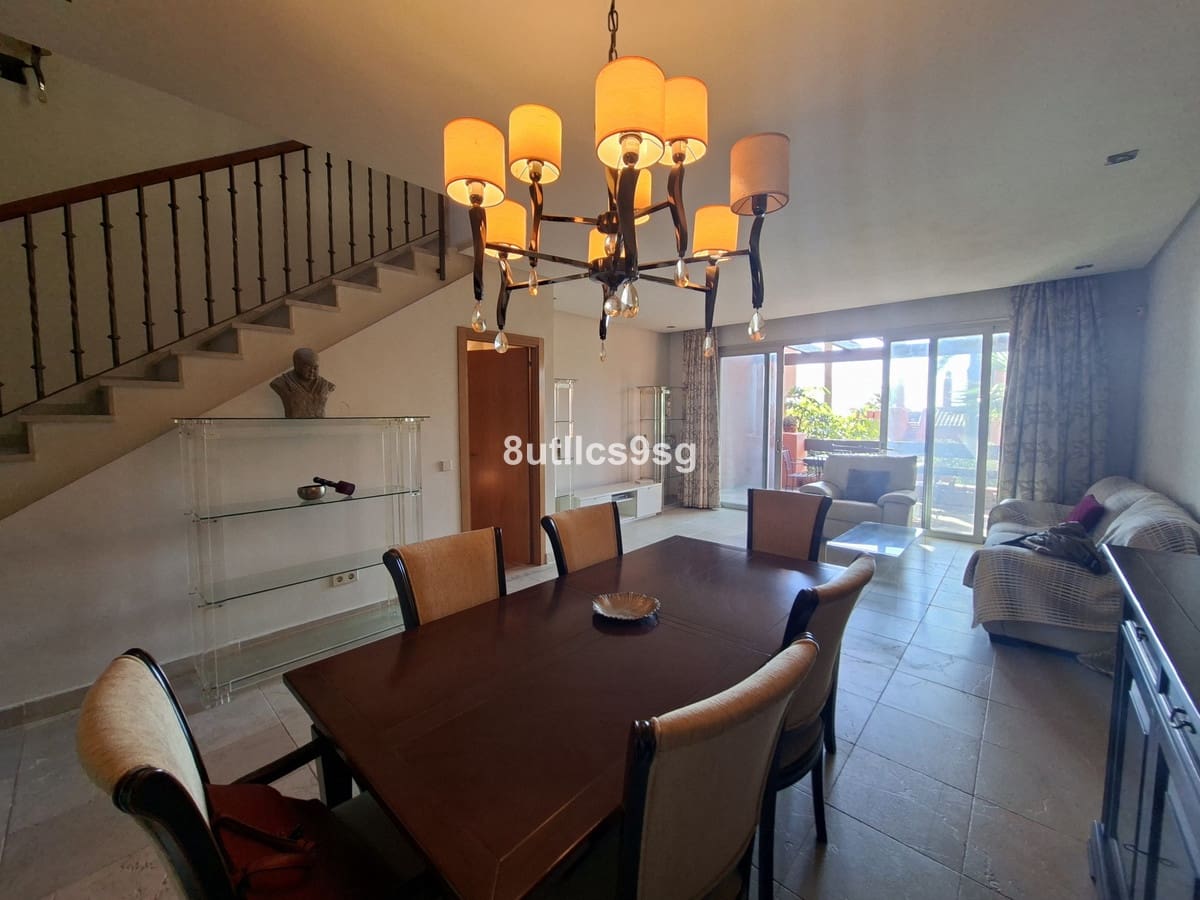 2 soveværelse Byhus til salg i Manilva med swimmingpool - € 479.000 (Ref: 9701538)