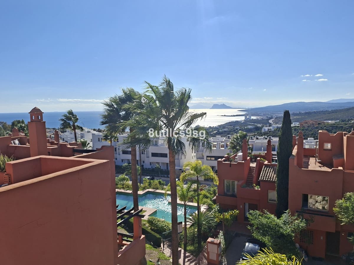 2 soveværelse Byhus til salg i Manilva med swimmingpool - € 479.000 (Ref: 9701538)