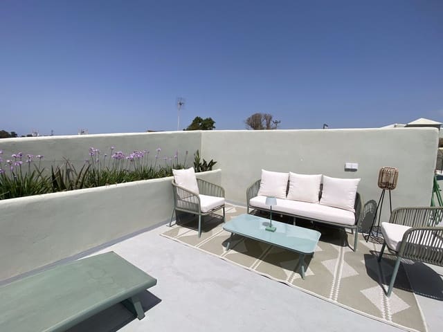 Casa de 4 habitaciones en San Pedro de Alcántara Pueblo, Marbella en venta con piscina - 590.000 € (Ref: 9701539)