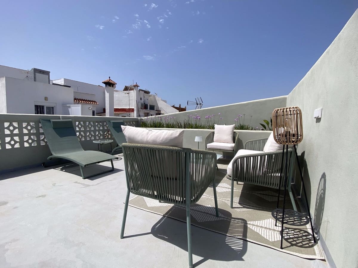 Casa de 4 habitaciones en San Pedro de Alcantara en venta con piscina - 590.000 € (Ref: 9701539)