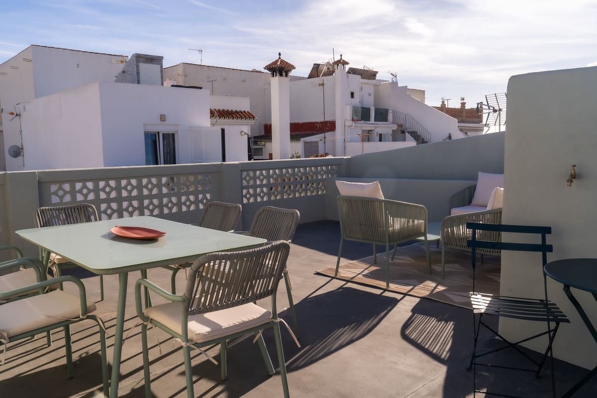 4 bedroom Townhouse for sale in San Pedro de Alcantara with pool - € 599,000 (Ref: 9701539)