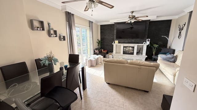 5 bedroom Villa for sale in Alhaurín de la Torre with pool - € 695,000 (Ref: 9701541)