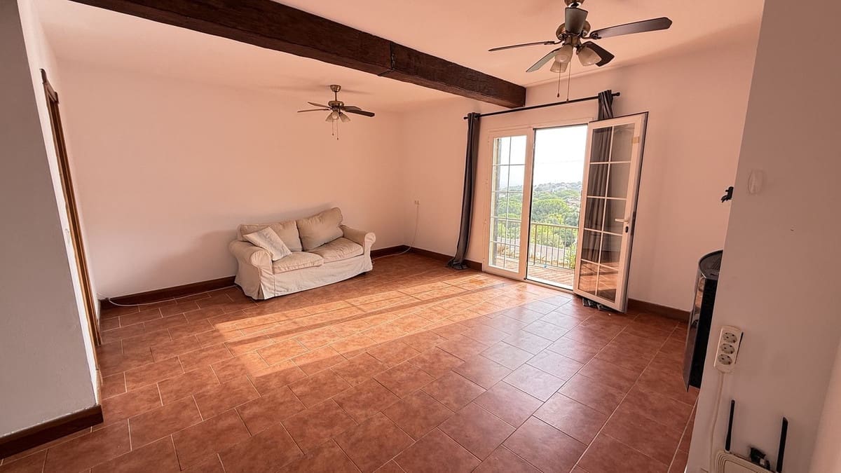 5 bedroom Villa for sale in Alhaurin de la Torre with pool - € 695,000 (Ref: 9701541)