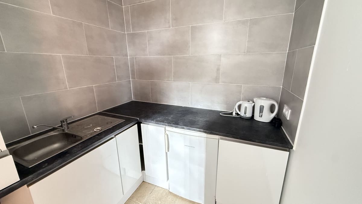 5 bedroom Villa for sale in Alhaurin de la Torre with pool - € 695,000 (Ref: 9701541)