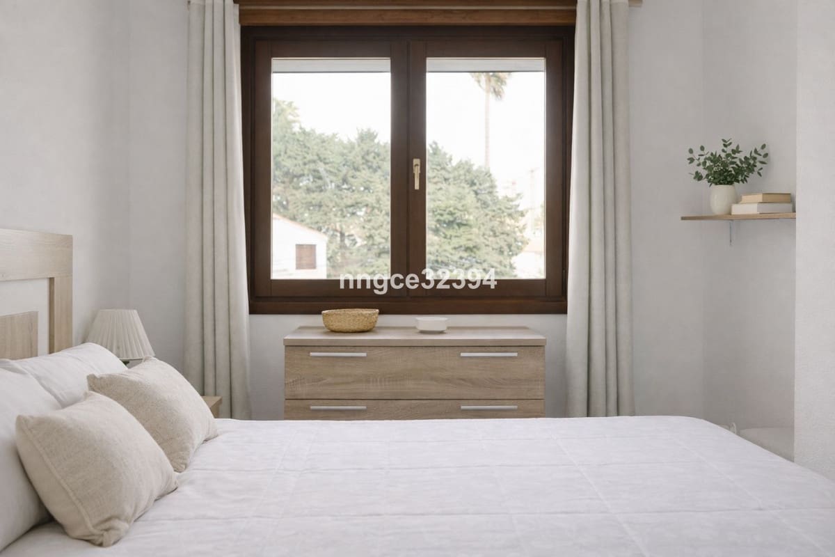 4 soveværelse Semi-Rækkehus til salg i Manilva med swimmingpool garage - € 549.900 (Ref: 9701542)