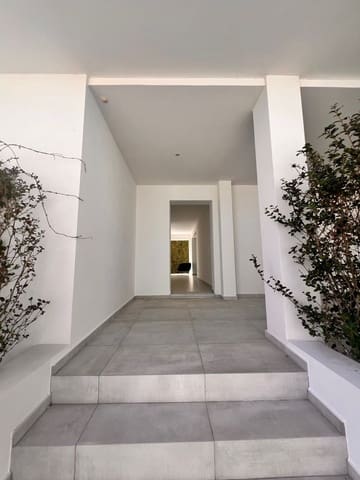 5 soverom Villa til salgs i La Cala de Mijas, Mijas med svømmebasseng garasje - € 1 450 000 (Ref: 9701544)