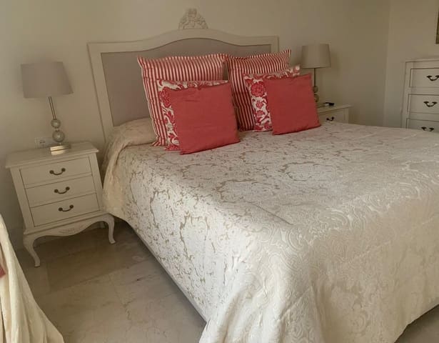 5 makuuhuone Huvila myytävänä paikassa San Roque Pueblo, San Roque mukana uima-altaan - 690 000 € (Ref: 9701547)