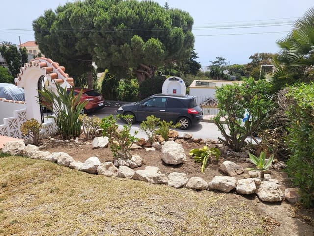 Pareado de 3 habitaciones en El Faro, Mijas en venta con piscina - 379.000 € (Ref: 9701549)