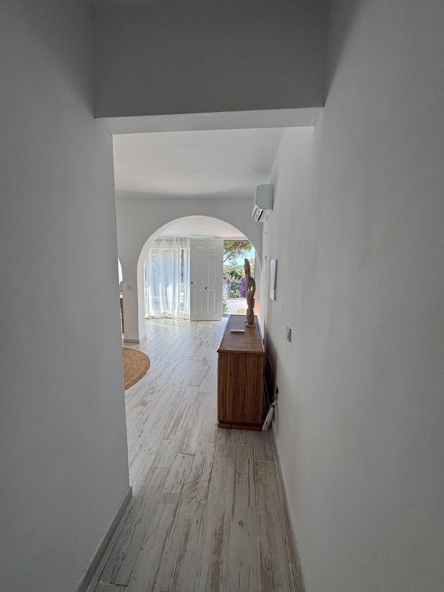 Pareado de 3 habitaciones en El Faro en venta con piscina - 379.000 € (Ref: 9701549)