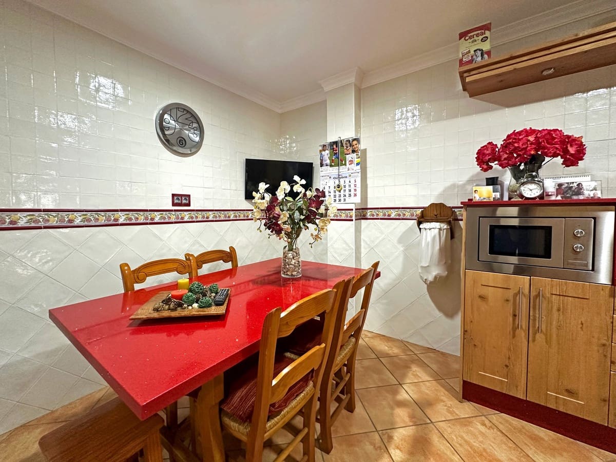 3 Zimmer Haus zu verkaufen in Estepona - 579.000 € (Ref: 9701550)