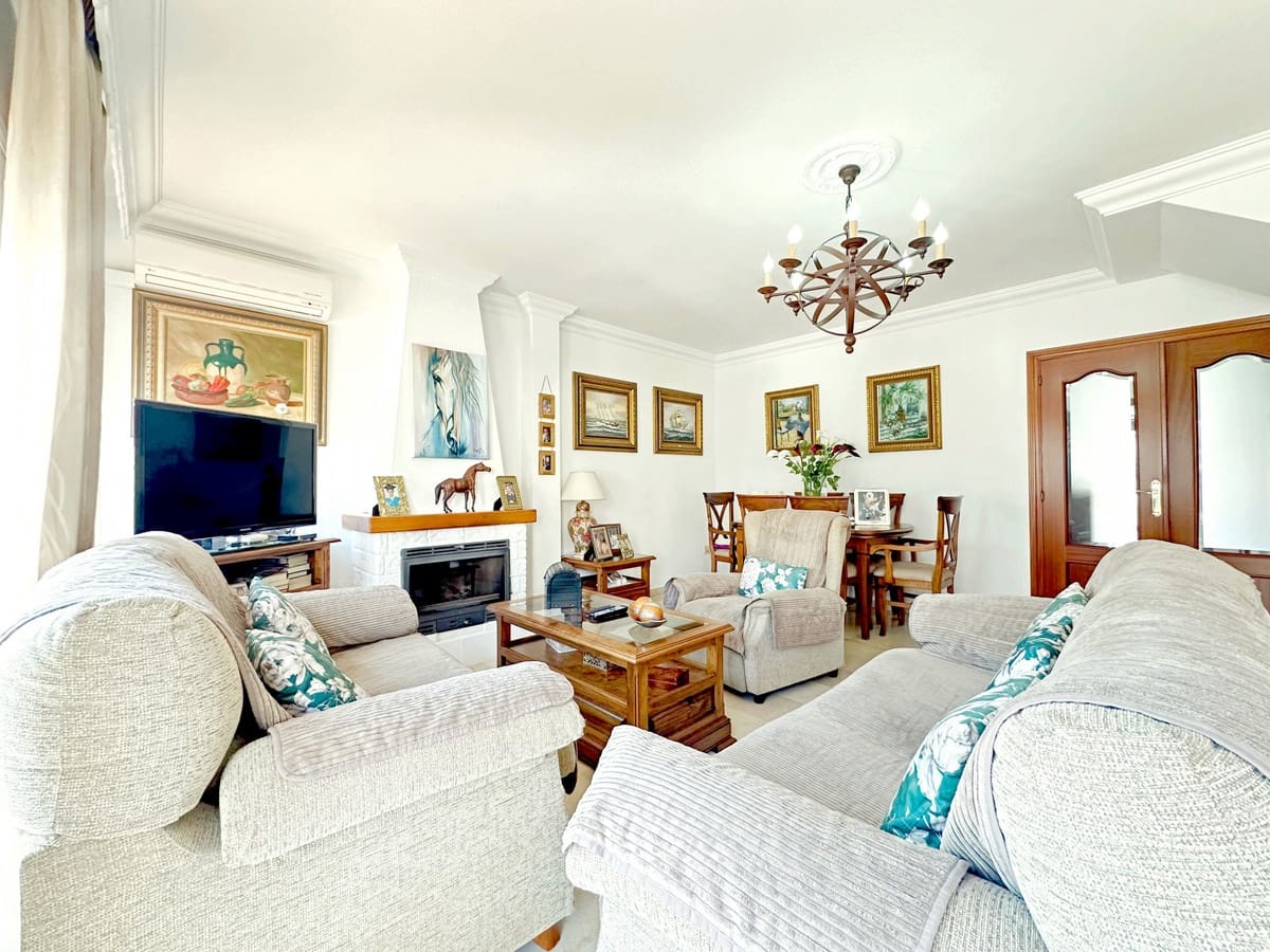 3 Zimmer Haus zu verkaufen in Estepona - 579.000 € (Ref: 9701550)